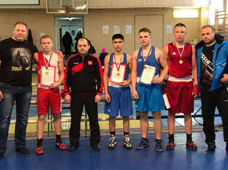 Боксеры из Борисоглебска завоевали пять медалей на областном первенстве