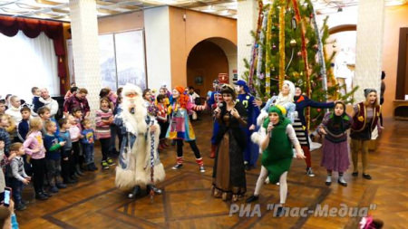 «По ту сторону волшебства»: большие и маленькие зрители в восторге от новогоднего спектакля в Борисоглебском драмтеатре