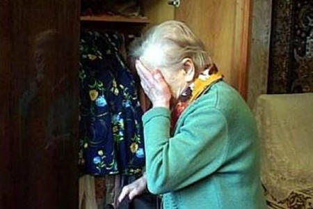 В Поворинском районе разыскивают грабителей пытавших двух пенсионерок