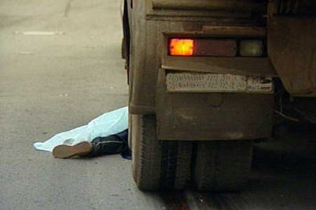 В Поворинском районе установили личность пешехода, погибшего под колесами грузовика