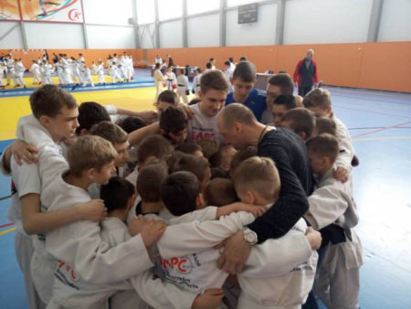 Первые бои новичков: юные спортсмены из Борисоглебска достойно выступили на областном турнире по АРБ