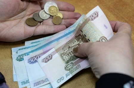 Половина работающих россиян получают меньше 30 тысяч рублей в месяц
