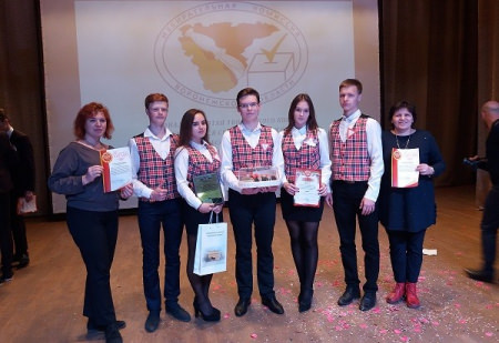 Борисоглебские гимназисты стали первыми в зональном конкурсе агитбригад
