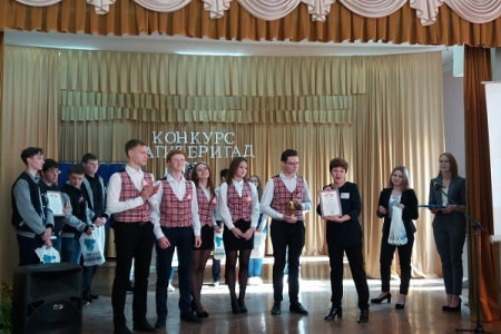 В Борисоглебске агитбригады показали «Единый день голосования»