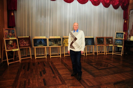 Вместе с открытием Года театра в фойе БДТ прошла выставка работ Владислава Калужского