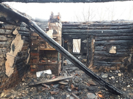 После смерти семьи при пожаре в Поворинском районе следователи возбудили дело
