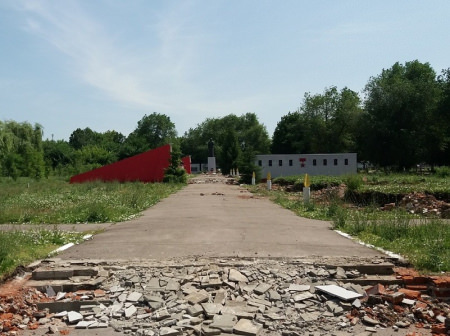 В Борисоглебске приступили к реконструкции мемориала «Родина-мать»