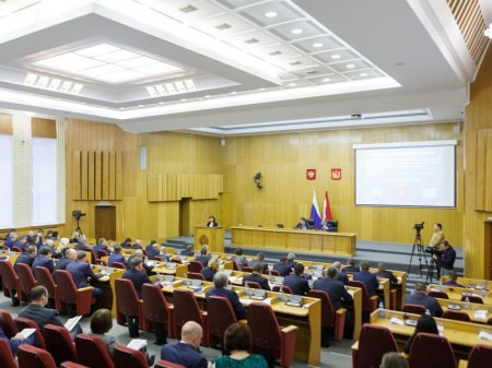 Бюджет Воронежской области приняли с более чем полумиллиардным дефицитом