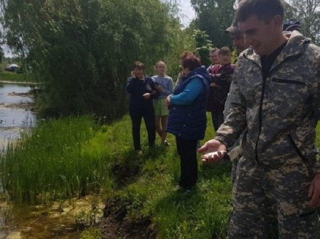 Глава поселковой администрации Иван Титов ответит за тонну малька в грибановском пруду