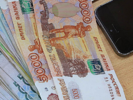 Брокеры-мошенники украли с карты жительницы Борисоглебска 500 тыс. рублей