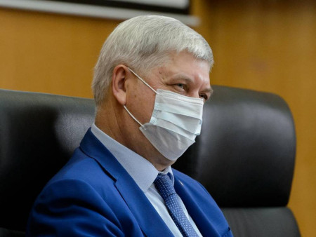 Губернатор Гусев внес послабления в коронавирусный режим в Воронежской области