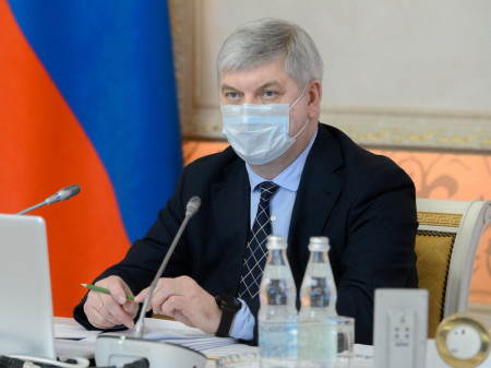 Ослабление коронавирусных ограничений в Воронежской области анонсировал губернатор Гусев