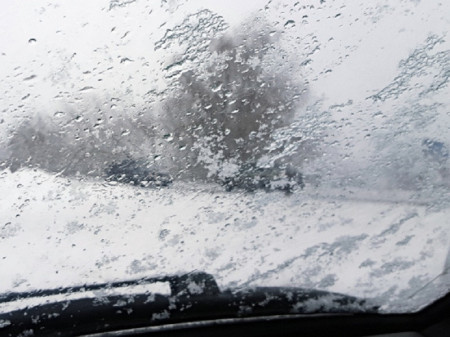 О дожде, снеге и сильном ветре предупредили спасатели жителей Воронежской области