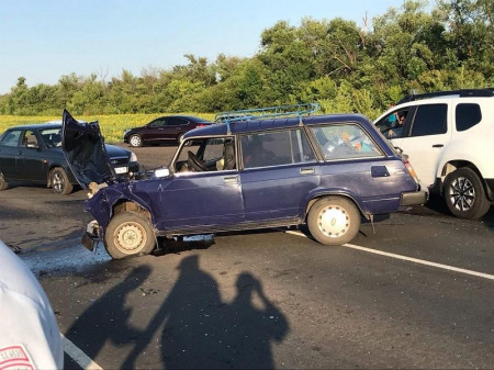 Последствия столкновения четырех автомобилей сфотографировали под Борисоглебском