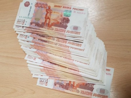 Миллионы рублей, миллионы слез: жительница Воронежа передала мошенникам астрономическую сумму