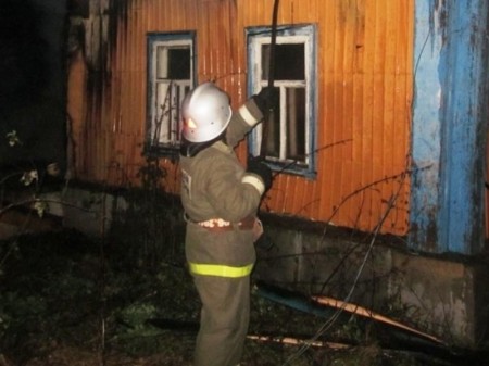 Труп 56-летнего мужчины нашли в загоревшемся доме в Воронежской области