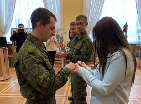 После объявления частичной мобилизации в Воронежской области поженились более 200 пар