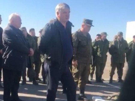 После скандала появилось видео неформальной встречи губернатора Гусева с мобилизованными в Воронежской области
