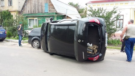 В Борисоглебске водителю-пенсионеру стало плохо за рулем